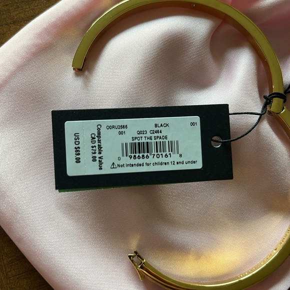 ♠️NWT! KATE SPADE BANGLE BRACELET ♠️ - Picture 3 of 3